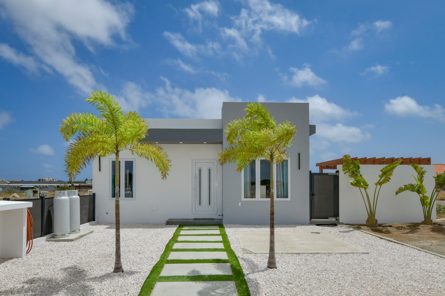 Reina Sophia Residences | Modern Villa Community in Aruba